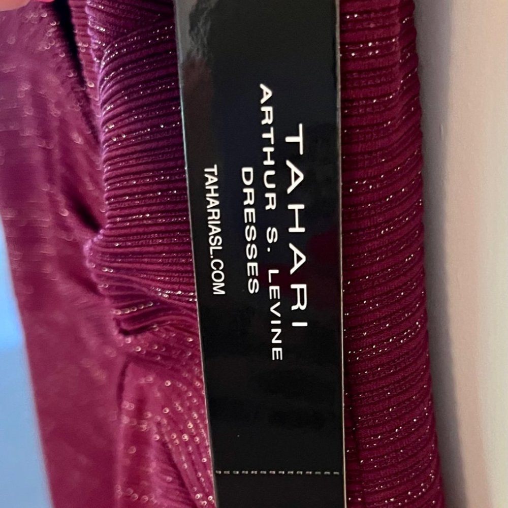 TAHARI ASL Women's Sheath Dress in Wine with Silver Metallic Stitching - Picture 6 of 9